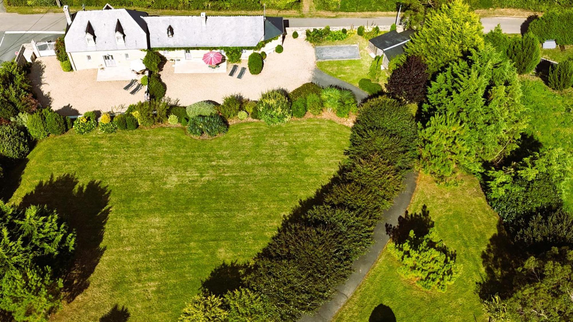 Le Domaine Des Roseraies Monfréville 외부 사진